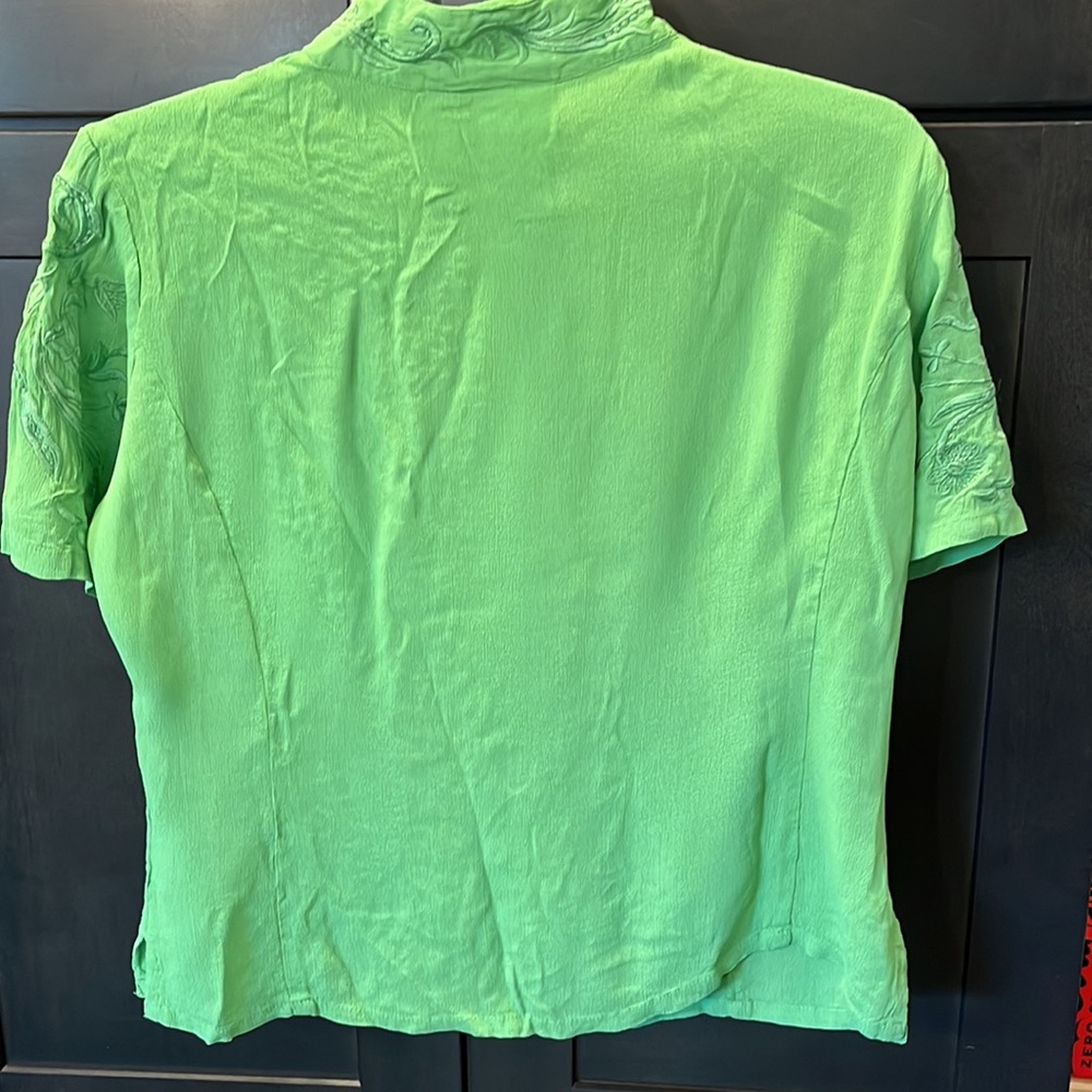 Worn once beautiful Lime Green Blouse by Together! Size 8 - Picture 8 of 16